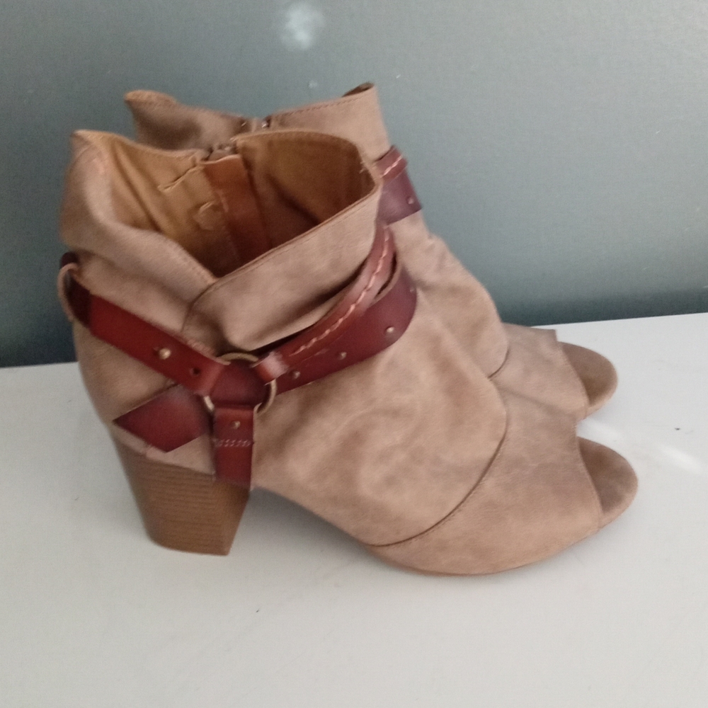 Tan Suede Peep Toe‎ Ankle Boots Chunky Heel Zipper Embellished Strap